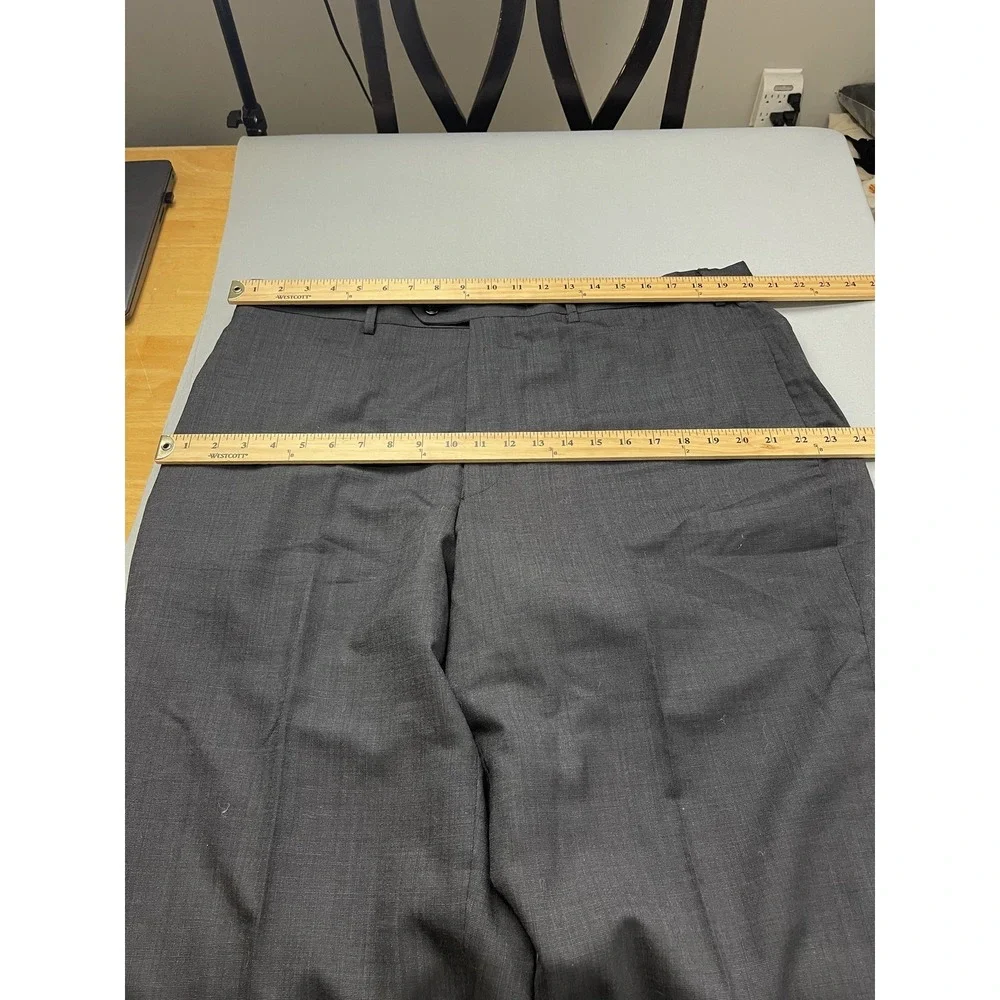 Men's Jos A Bank‎ 100% Wool Suit Jacket 46S Pants 35x29 Gray